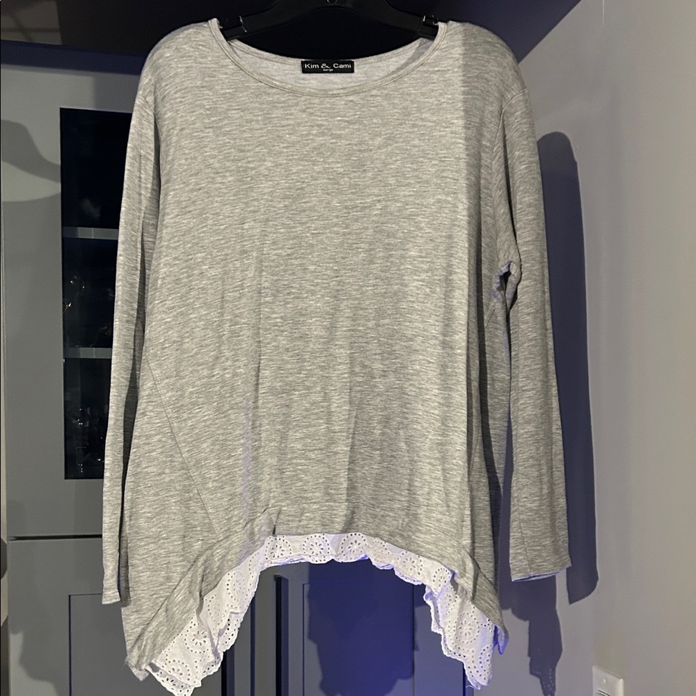 Kim & Cami Light Gray Long Sleeve Top with Lace Trim
